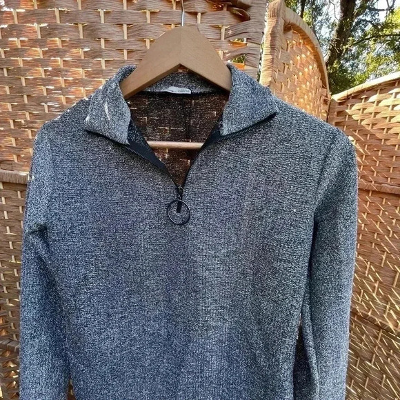 ~Zara~ Top - Medium - Picture 2 of 3